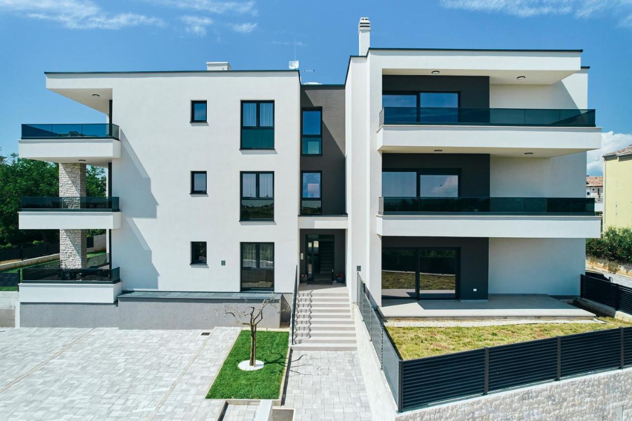 Apartments San Maris Умаг Экстерьер фото
