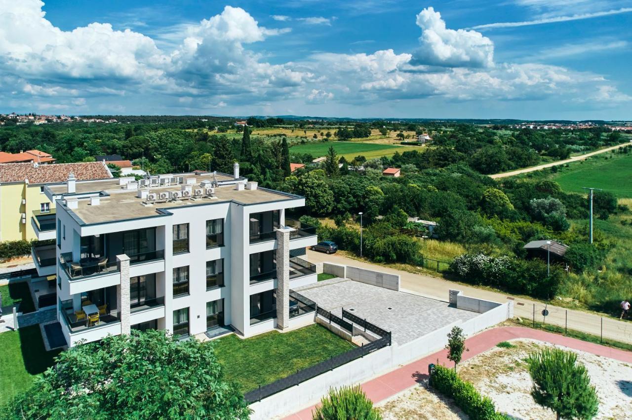 Apartments San Maris Умаг Экстерьер фото