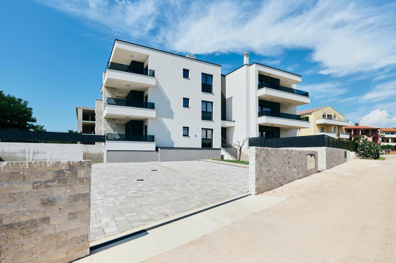 Apartments San Maris Умаг Экстерьер фото